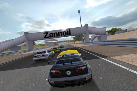 iPhone žaidimas Real Racing